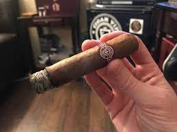 Montecristo Petit Edmundo